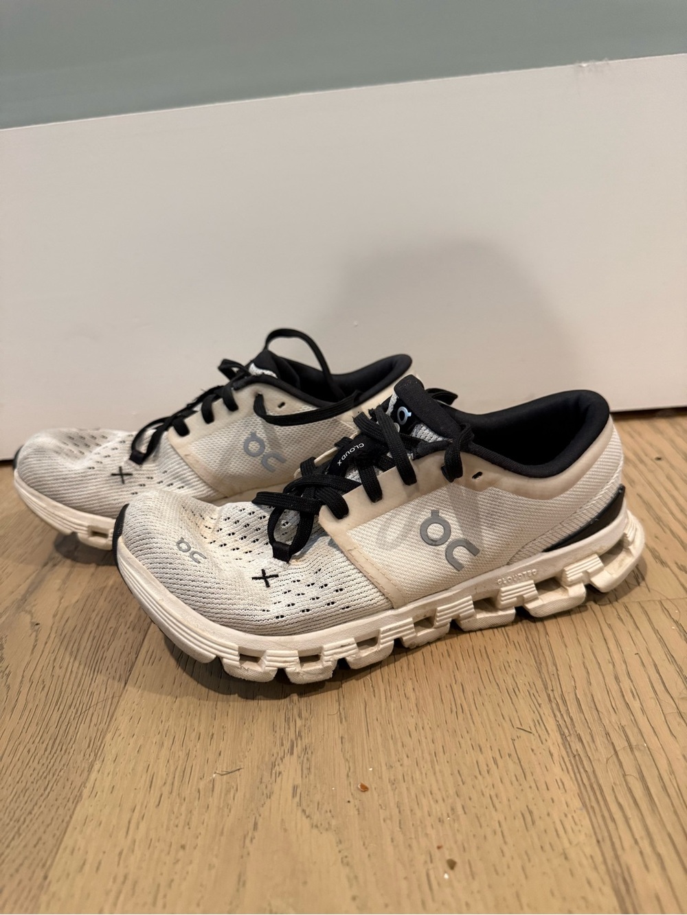 On Running Women's Trainers - White with Black Accents